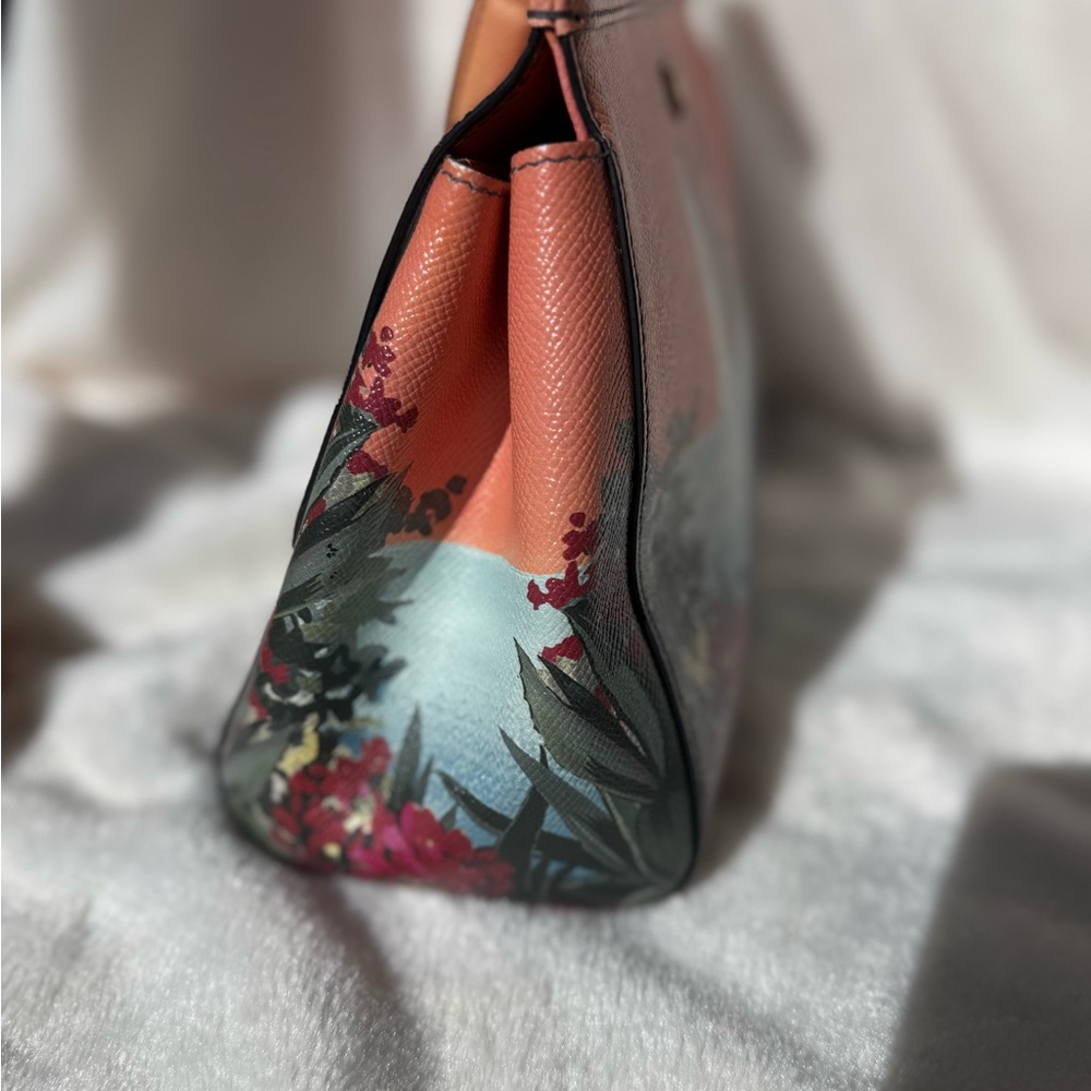 🌟HOST PICK🌟.       DOLCE E GABBANA SICILY CAPRI BAG IN LIKE NEW CONDITION - Picture 6 of 13